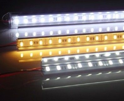 من الصعب SMD2835 LED شريط شريط متعدد الألوان LED ضوء بار DC12V / 24V مساهمة الجهد